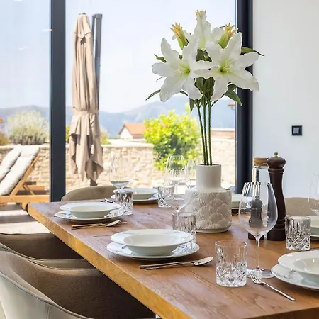 Villa First Middlearth