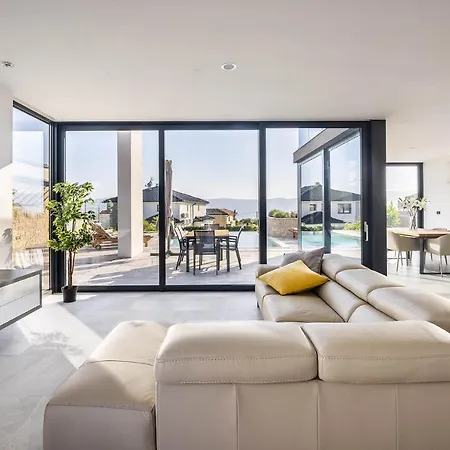 Villa First Middlearth *